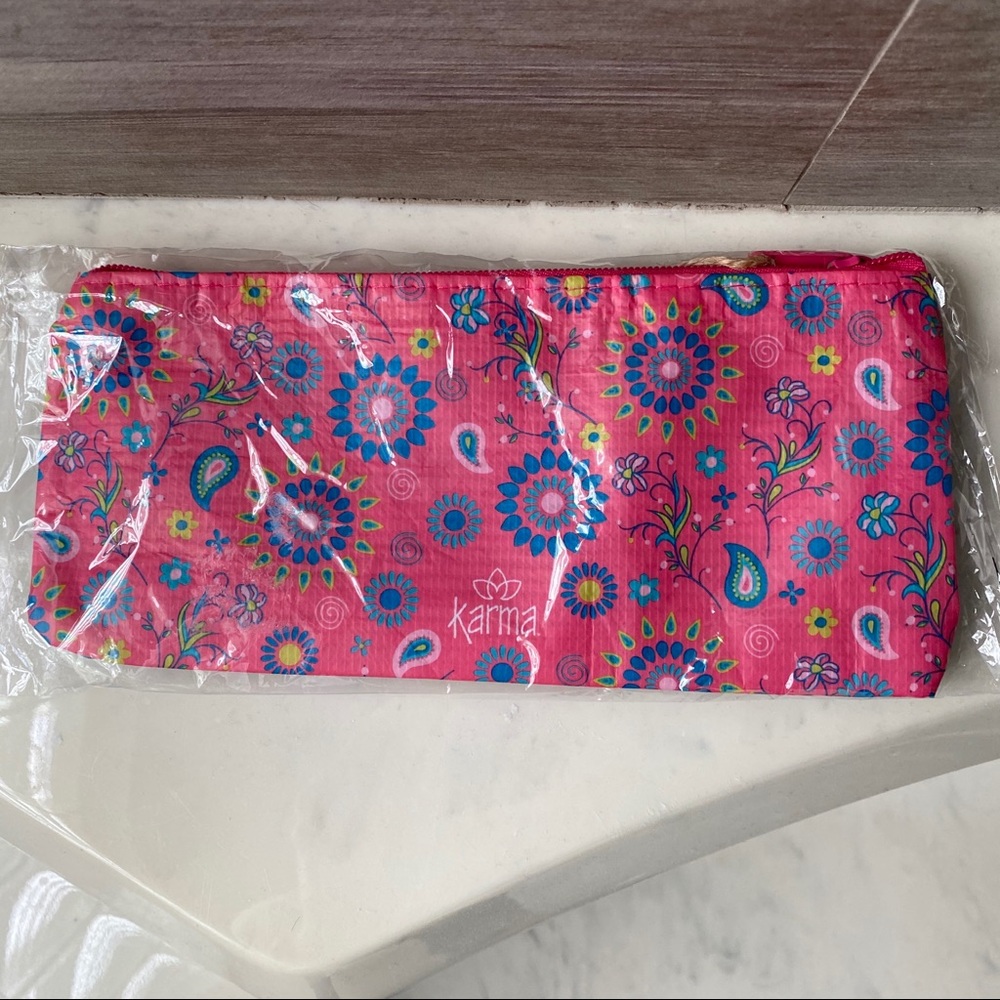 NWT Karma Makeup Brush Pouch, OS